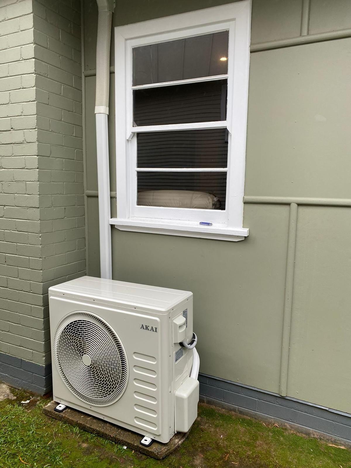 Under Window Split AC Compressor